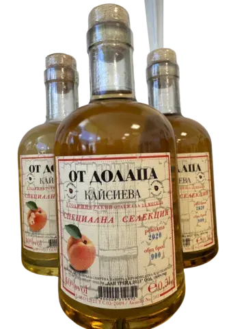 Кайсиева ракия "От Долапа"